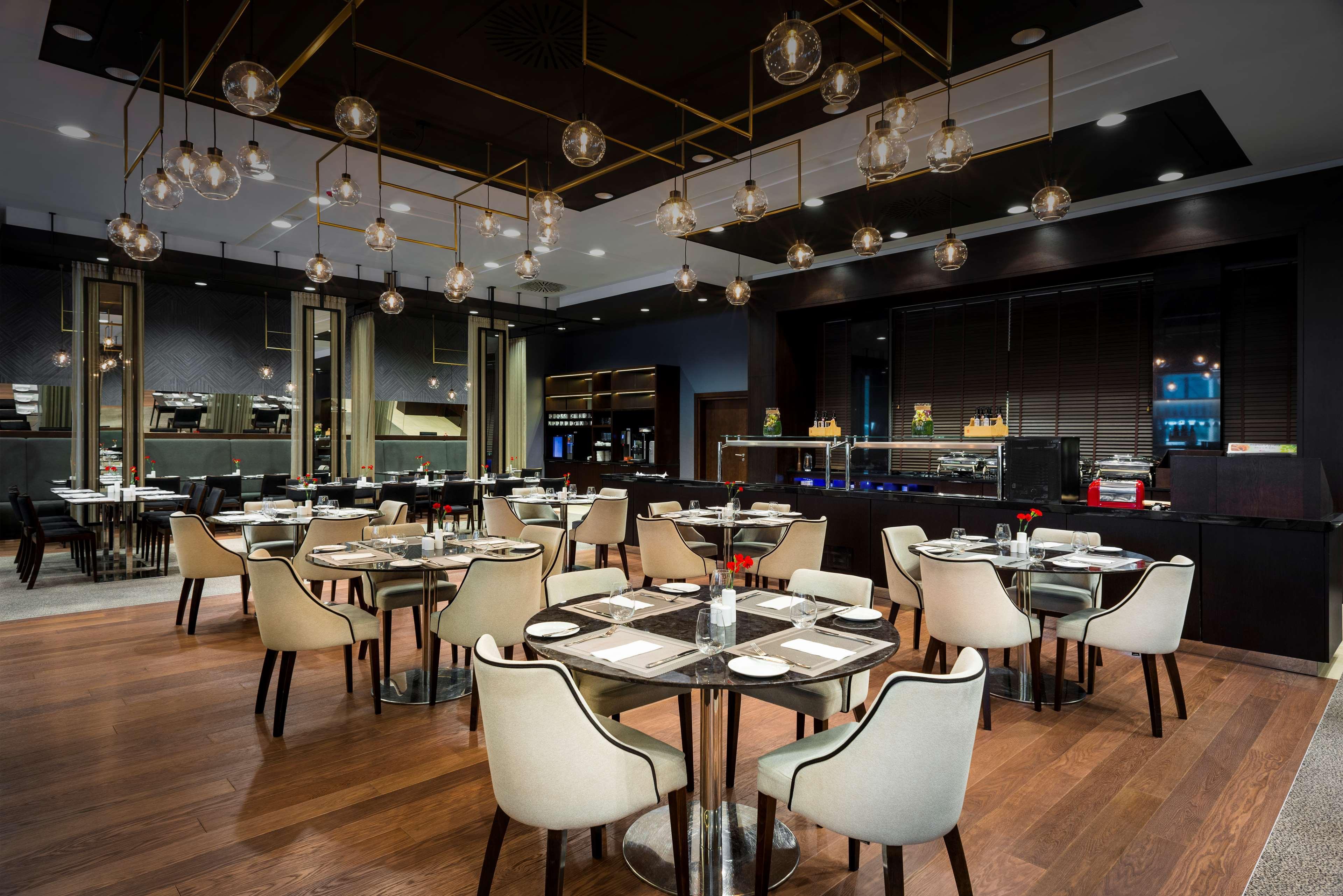Hilton Garden Inn Krakow Airport Exterior photo