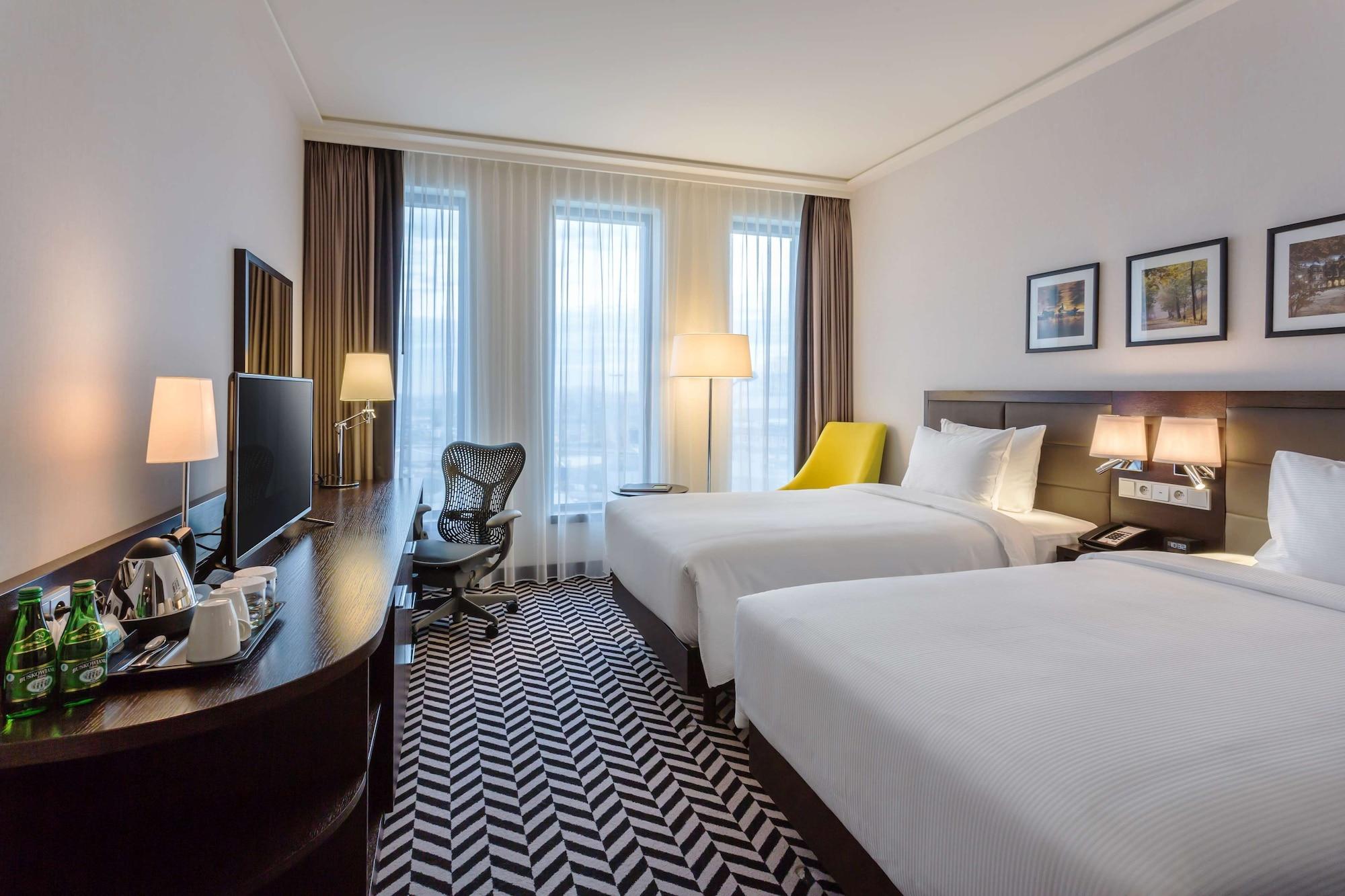 Hilton Garden Inn Krakow Airport Exterior photo