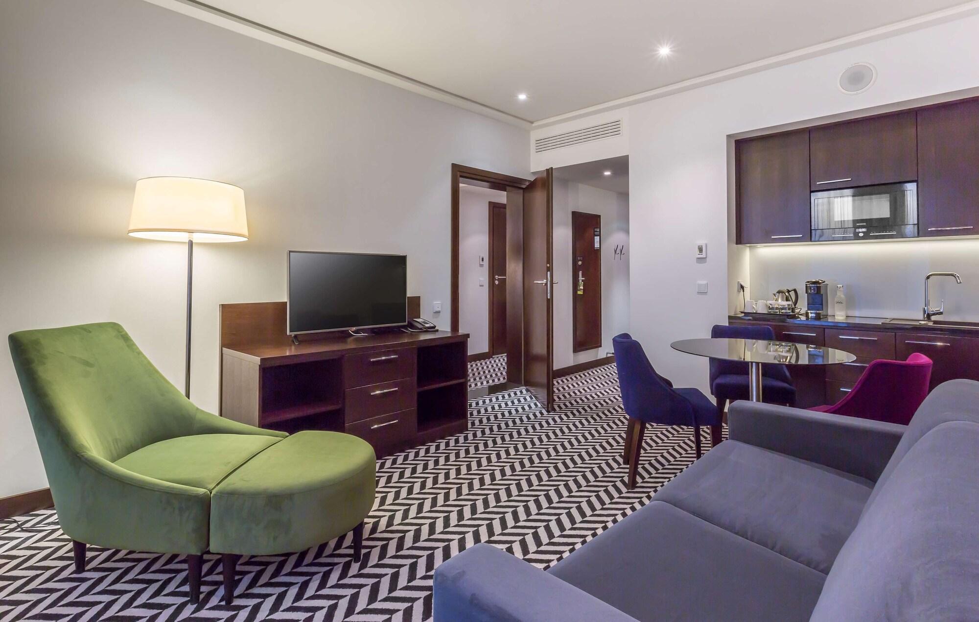 Hilton Garden Inn Krakow Airport Exterior photo