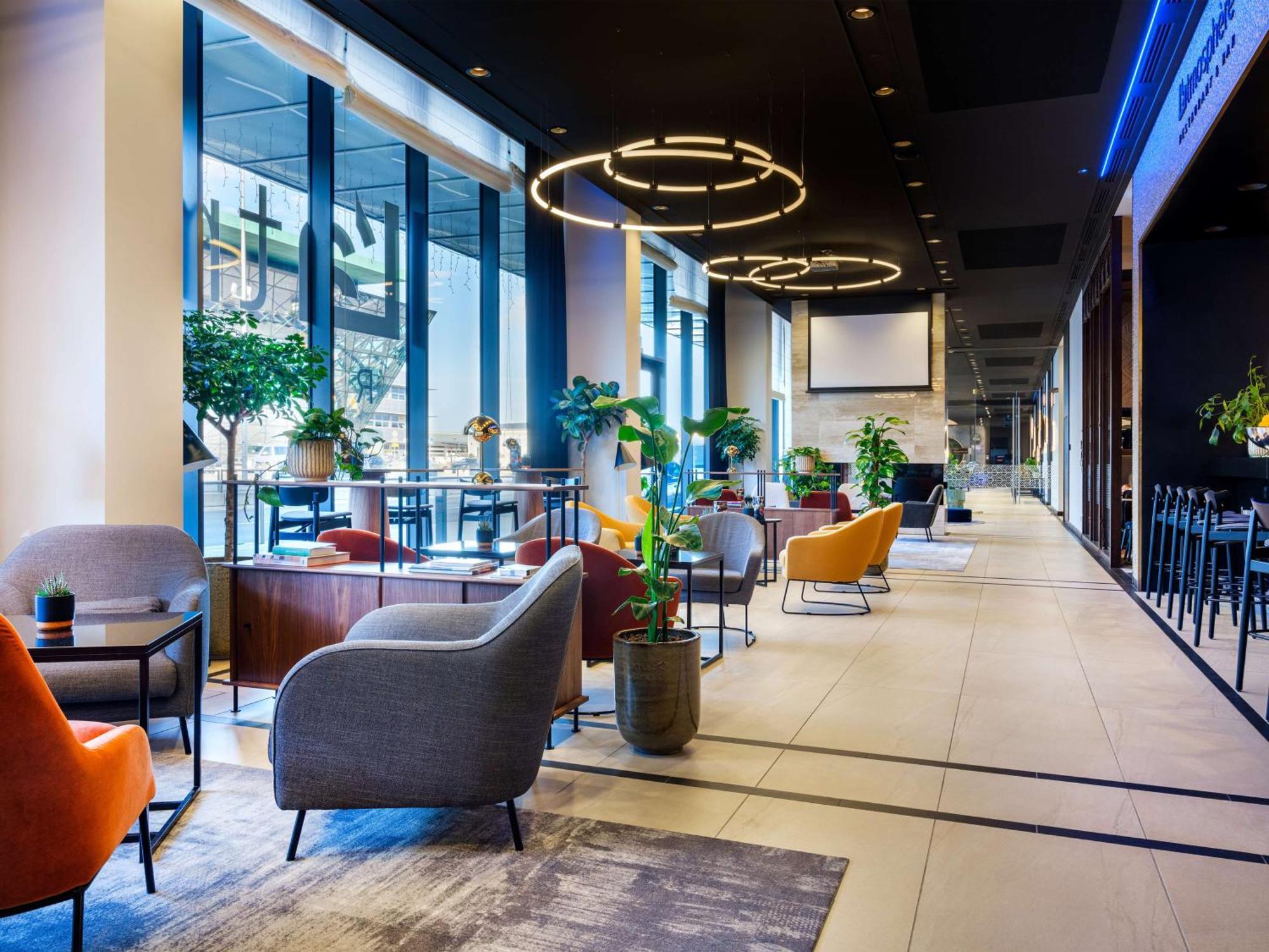 Hilton Garden Inn Krakow Airport Exterior photo
