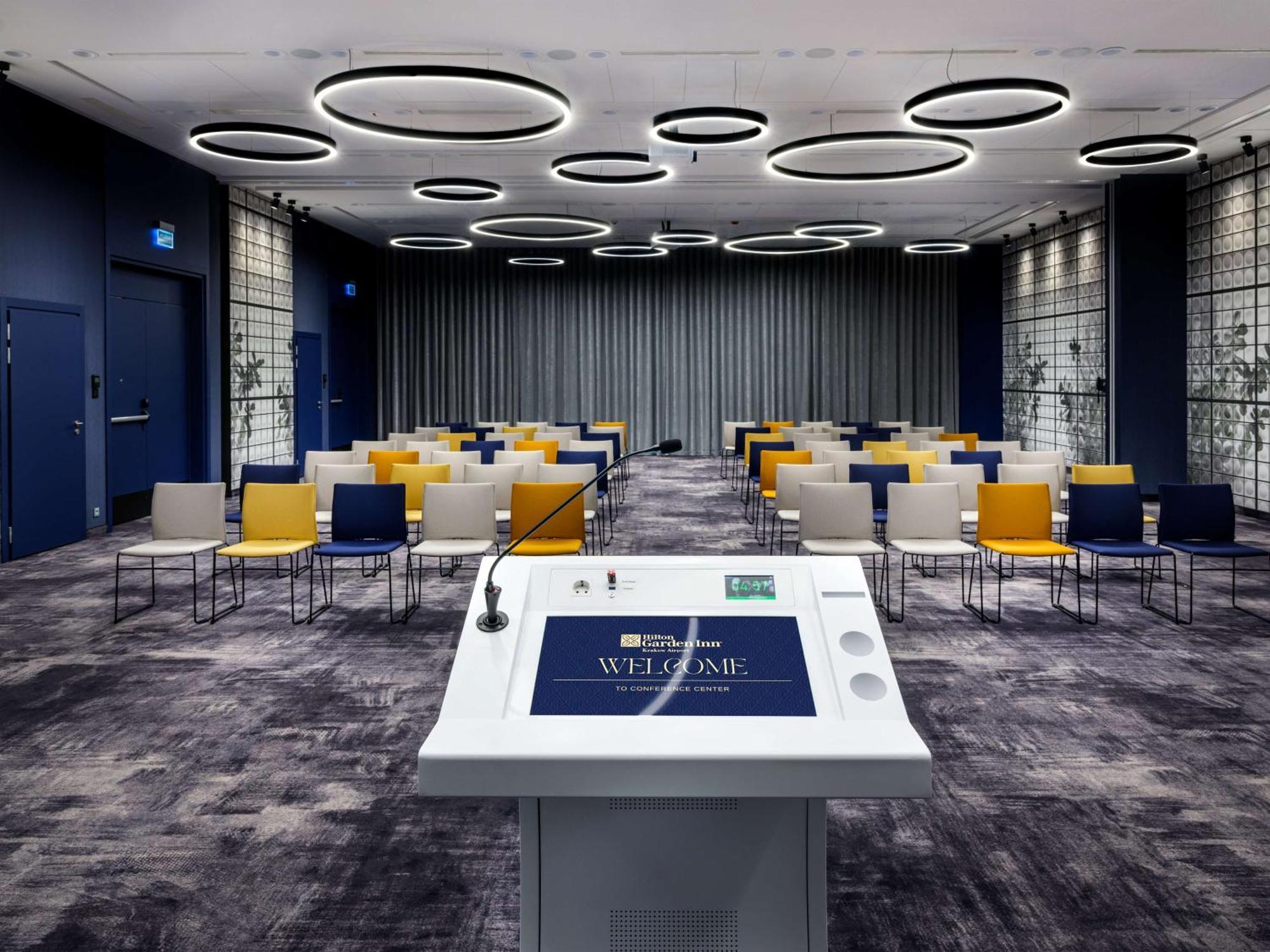 Hilton Garden Inn Krakow Airport Exterior photo